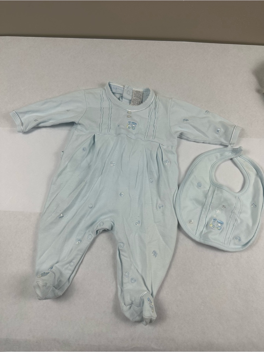 Le Top Light Blue Footed One-Piece with Matching Bib- 6 Months